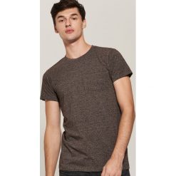 T-shirt basic z kieszonką - Bordowy. Czerwone t-shirty męskie marki House, l. Za 35,99 zł.