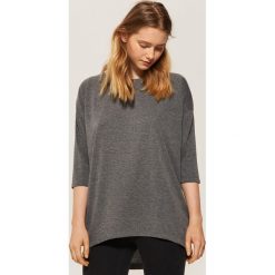 Bluzki damskie: Oversize'owa bluzka - Szary
