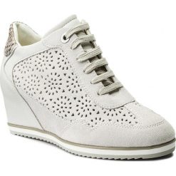 Sneakersy GEOX - D Illusion B D8254B 00022 C1002 Off White. Brązowe sneakersy damskie Geox, ze skóry ekologicznej. W wyprzedaży za 349,00 zł.