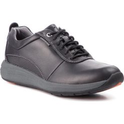 Półbuty CLARKS - Un Coast Plain 261328337 Black Leather. Czarne półbuty męskie marki Clarks, na co dzień, bez wzorów, ze skóry, eleganckie, bez zapięcia. W wyprzedaży za 349,00 zł.