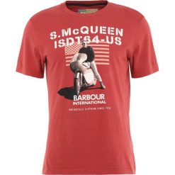 T-shirty męskie: Barbour International™ MILITARY FLAG Tshirt z nadrukiem rot