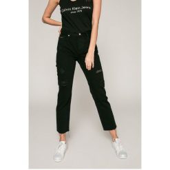 Calvin Klein Jeans - Jeansy. Szare boyfriendy damskie Calvin Klein Jeans, z podwyższonym stanem. W wyprzedaży za 399,90 zł.