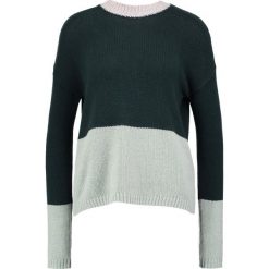 Swetry klasyczne damskie: KIOMI Sweter green/ dark green