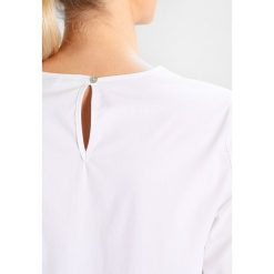 Bluzki asymetryczne: Rich & Royal BLOUSE WITH FRILL Bluzka white