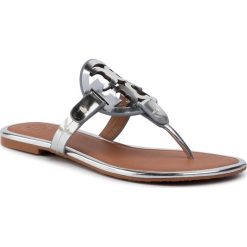 Japonki TORY BURCH - Miller Mirror Metallic 63252 Silver/Tan 021. Szare klapki damskie Tory Burch, bez wzorów, ze skóry, bez obcasa, na obcasie. Za 999,00 zł.