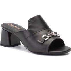 Klapki GEOX - D Seyla San.M. C D92DUC 00043 C9999 Black. Czarne klapki damskie Geox, z aplikacjami, ze skóry. W wyprzedaży za 379,00 zł.