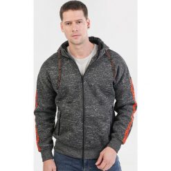 Ciemnoszara Bluza Zrixlith. Szare bluzy męskie Born2be, xl, bez wzorów, bez kołnierzyka, bez rękawów, bez kaptura. Za 79,99 zł.