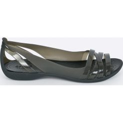Crocs - Baleriny. Czarne baleriny damskie Crocs, bez wzorów, z gumy, bez obcasa. W wyprzedaży za 179,90 zł.