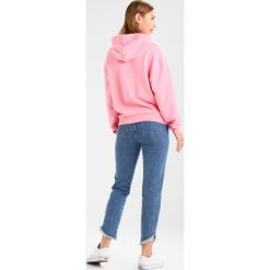 Bluzy damskie: NAKD LOGO HOODIE Bluza z kapturem pink