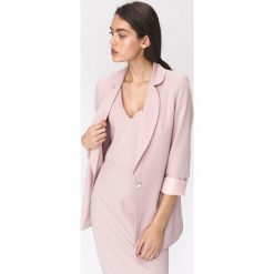 Pudrowy żakiet oversize. Różowe żakiety damskie NIFE, s, bez wzorów, z elastanu. Za 199,00 zł.