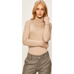 Marciano Guess - Sweter. Brązowe swetry damskie MARCIANO GUESS, xs, z aplikacjami, z bawełny, bez rękawów. W wyprzedaży za 199,90 zł.
