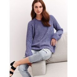 Szenilowy sweter damski. Niebieskie swetry damskie Top Secret, na lato, bez wzorów, z dzianiny, bez rękawów, bez kaptura. Za 89,99 zł.