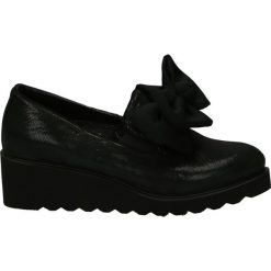 Mokasyny - 40804 BLACK. Czarne mokasyny damskie Venezia, z nubiku. Za 289,00 zł.