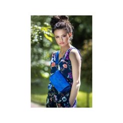 Torebka skórzana, niebieska Yvonne 2. Niebieskie torebki klasyczne damskie Bolsa, bez wzorów, ze skóry, bez dodatków. Za 299,00 zł.