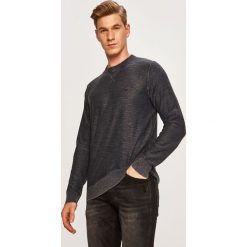 Jack & Jones - Sweter. Zielone swetry męskie Jack & Jones, xl, bez wzorów, z bawełny, z okrągłym kołnierzem, bez kaptura. W wyprzedaży za 69,90 zł.