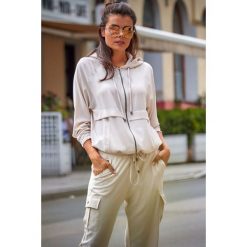Bluza A294 beż. Bluzy damskie Awama, s, bez wzorów, bez rękawów, z kapturem. Za 183,27 zł.