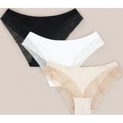 Wiskozowe majtki hipster 3 pack - Kremowy. Białe majtki damskie Reserved, s, z wiskozy. Za 49,99 zł.