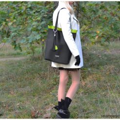 Shopper bag damskie: Skórzana torba z falbanką