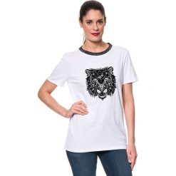 Koszulka w kolorze białym. Białe t-shirty damskie marki Mavi, xs, z nadrukiem, z okrągłym kołnierzem, z krótkim rękawem. W wyprzedaży za 64,95 zł.