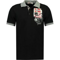 Koszulka polo w kolorze czarnym. Czarne koszulki męskie Geographical Norway Men, xxl, z nadrukiem, z bawełny, polo, bez rękawów. W wyprzedaży za 89,95 zł.