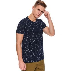 T-shirt z nadrukiem. Niebieskie t-shirty męskie Top Secret, xl, z nadrukiem, bez kołnierzyka. W wyprzedaży za 29,99 zł.