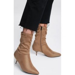 Beżowe Botki Great Romance. Brązowe botki damskie Renee, bez obcasa, na obcasie, bez zapięcia. Za 129,99 zł.