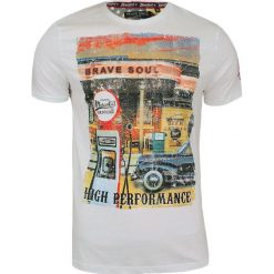 T-Shirt męski (koszulka) - Brave Soul - Biała, Stara Stacja Benzynowa TSBRSSS18GASOLINEwhite. Białe koszulki męskie Brave Soul, m, z nadrukiem, z tkaniny, retro, bez kołnierzyka. Za 39,00 zł.
