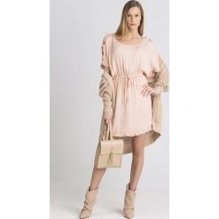 SUKIENKA TWINSET. Różowe sukienki damskie Twinset, w paski, z okrągłym kołnierzem, mini. Za 585,00 zł.