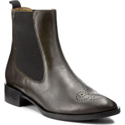 Buty zimowe damskie: Sztyblety SOLO FEMME - 33915-02-G87/000-13-00 Oliwka