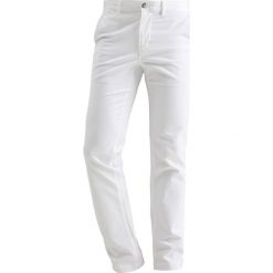 Jeansy męskie: Lacoste Jeansy Slim Fit white