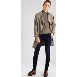Swetry klasyczne damskie: See u Soon TURTLE NECK JUMPER Sweter khaki