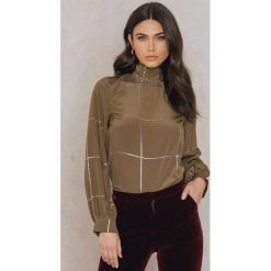 Bluzki damskie: Stine Goya Jedwabna bluzka Alfie – Brown