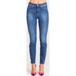 JEANSY MILANO SKINNY FIT Weekend Max Mara. Niebieskie jeansy damskie Weekend Max Mara. Za 629,00 zł.