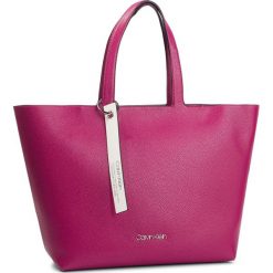 Torebka CALVIN KLEIN - Neat Ew Shopper K60K605056 510. Różowe torby damskie na zakupy Calvin Klein, bez wzorów, ze skóry ekologicznej, klasyczne, bez dodatków. W wyprzedaży za 479,00 zł.