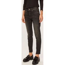 Polo Ralph Lauren - Jeansy. Czarne jeansy damskie Polo Ralph Lauren, z aplikacjami, z bawełny, z podwyższonym stanem. Za 859,90 zł.