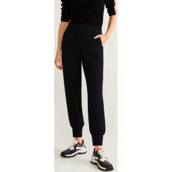 Mango - Spodnie Joggy. Czarne spodnie damskie Mango, s, bez wzorów, z elastanu, casualowe. Za 139,90 zł.