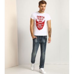 T-shirt krótki rękaw męski z nadrukiem. Białe t-shirty męskie Top Secret, na zimę, xxl, z nadrukiem, z bawełny, bez kołnierzyka, krótkie. W wyprzedaży za 9,99 zł.