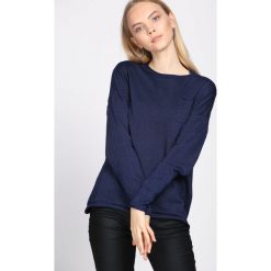 Granatowy Sweter Charming. Niebieskie swetry klasyczne damskie marki Born2be, l, z okrągłym kołnierzem. Za 49,99 zł.