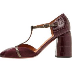 Chie Mihara SIRENA Czółenka kenya grape/ante grape/ginza oro. Czerwone buty ślubne damskie Chie Mihara, z materiału. Za 1089,00 zł.
