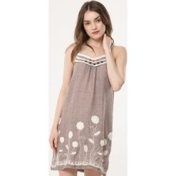 Khaki Sukienka Breathless. Brązowe sukienki damskie Born2be, na imprezę, na lato, s, z haftami, eleganckie, bez kołnierzyka, bez rękawów, mini. Za 39,99 zł.