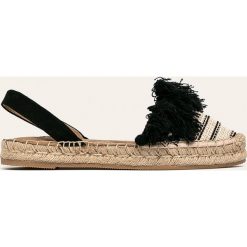 Corina - Espadryle. Espadryle damskie Corina, bez wzorów, z materiału, bez obcasa, na obcasie. W wyprzedaży za 99,90 zł.