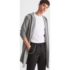 Bluza z kapturem - Jasny szar. Szare bluzy chłopięce marki Reserved, s, z kapturem. Za 89,99 zł.