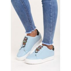 Niebieskie Buty Sportowe Milion Lights. Niebieskie buty sportowe damskie marki Born2be, z aplikacjami. Za 79,99 zł.