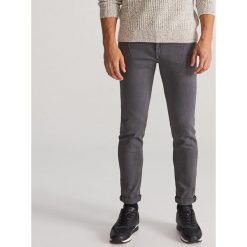 Bawełniane spodnie skinny - Szary. Szare spodnie męskie Reserved, m, bez wzorów, z bawełny. Za 99,99 zł.