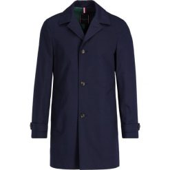 Prochowiec Tommy Hilfiger Tailored Car TT0TT05537. Niebieskie płaszcze męskie Tommy Hilfiger Tailored, m, bez wzorów, z elastanu, bez kaptura. W wyprzedaży za 649,00 zł.