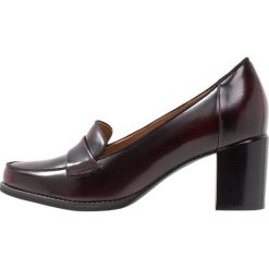 Clarks TARAH GRACE Czółenka burgundy. Czerwone czółenka damskie marki Clarks, ze skóry. Za 469,00 zł.