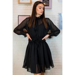 Sukienka VALANA. Czarne sukienki damskie Sukienka VALANA, s, bez wzorów, bez kołnierzyka, z krótkim rękawem, krótkie, mini. W wyprzedaży za 69,00 zł.