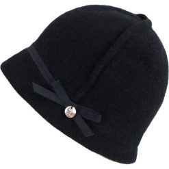 Czapka damska Kobiecy Sherlock czarna (cz16521). Czarne czapki zimowe damskie Art of Polo. Za 62,90 zł.