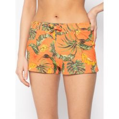 Szorty materiałowe Banana Moon Tiwi Bananas JAK13. Szorty damskie Banana Moon, xl, bez wzorów, z elastanu. W wyprzedaży za 159,00 zł.