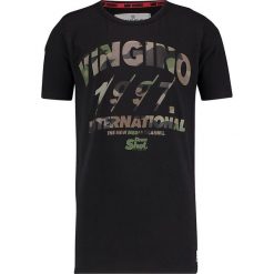 Koszulka "Hilvio" w kolorze czarnym. Czarne t-shirty chłopięce Vingino, z nadrukiem, z bawełny, bez rękawów. W wyprzedaży za 49,95 zł.